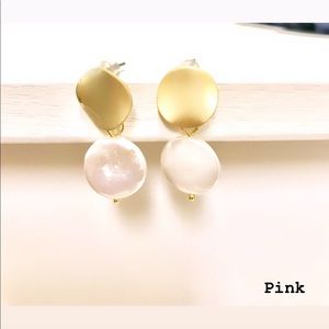 🆕 Freshwater Baroque Pearl drop earring